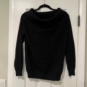 Lulu's - NWOT Long Sleeve Off the Shoulder. Size Medium.